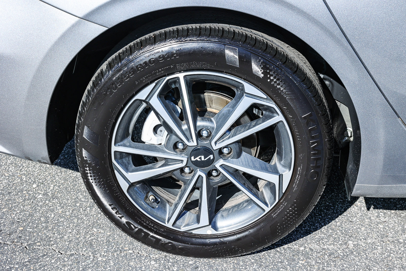 Used 2024 Kia Forte LXS image 14