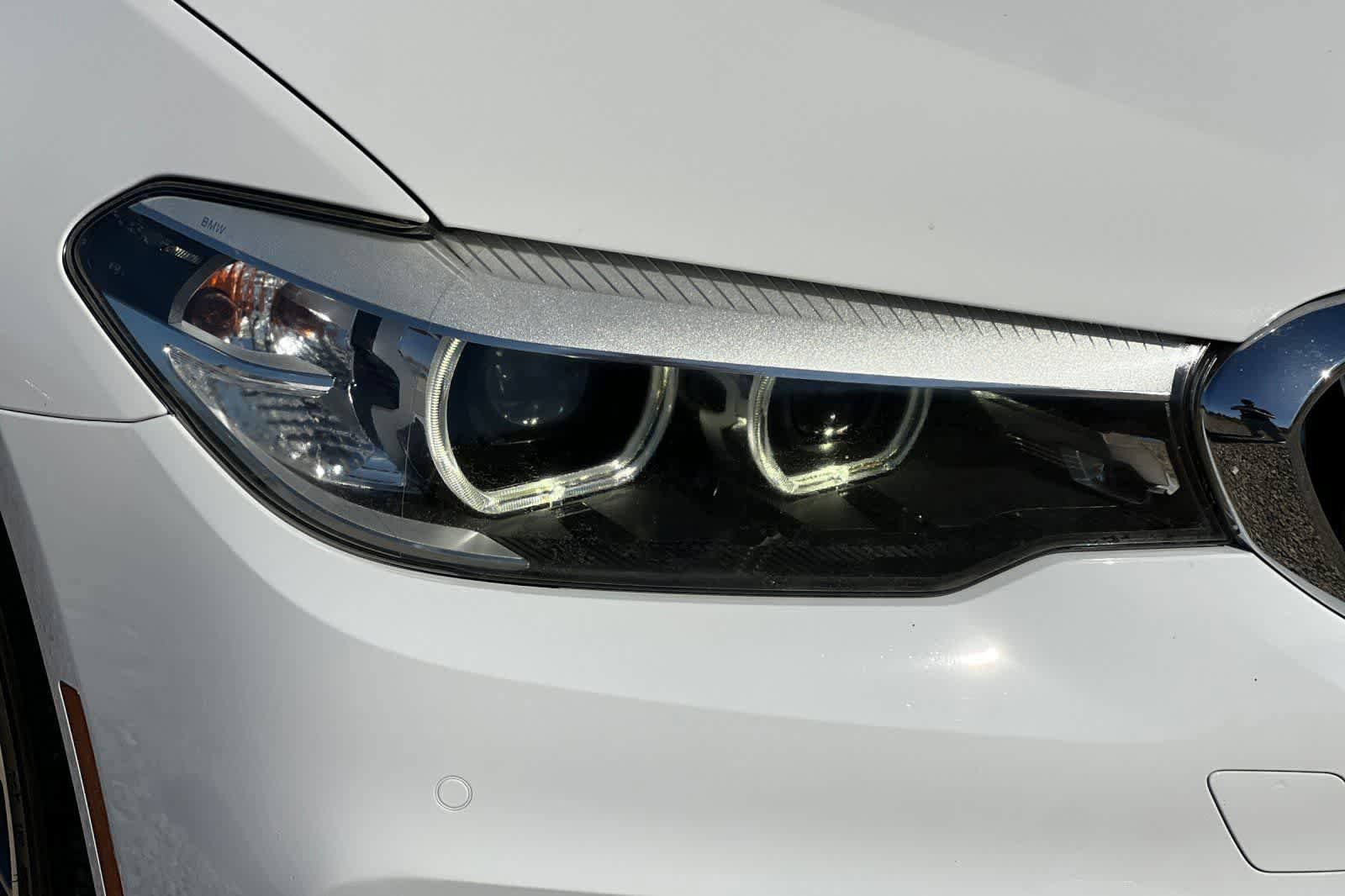 Used 2018 BMW 530e w/ Premium Package 2 RWD image 33