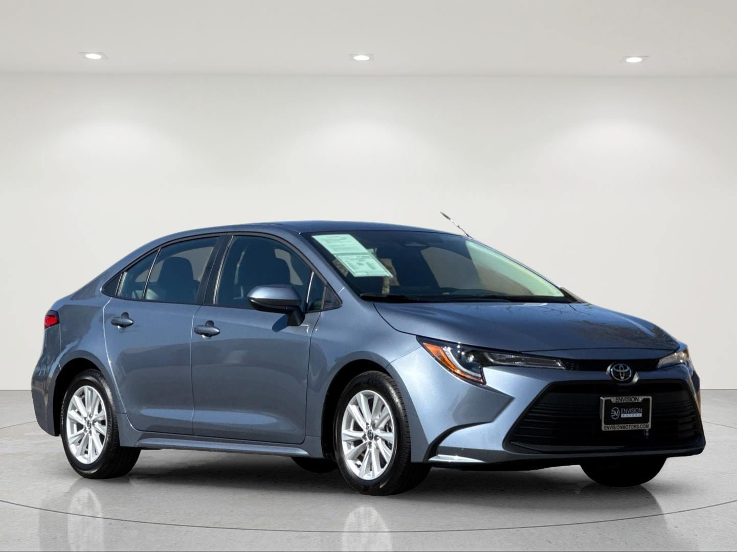 Used 2026 Toyota Corolla LE w/ LE Premium Package FWD image 8