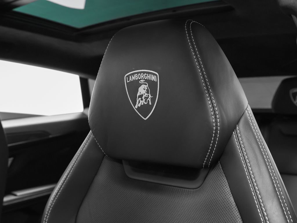 Used 2022 Lamborghini Urus AWD/4WD image 70