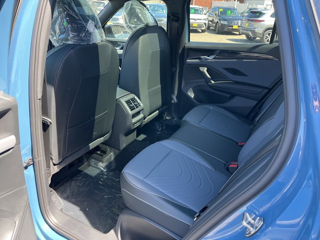 New 2026 Volkswagen Tiguan SE R-Line image 23