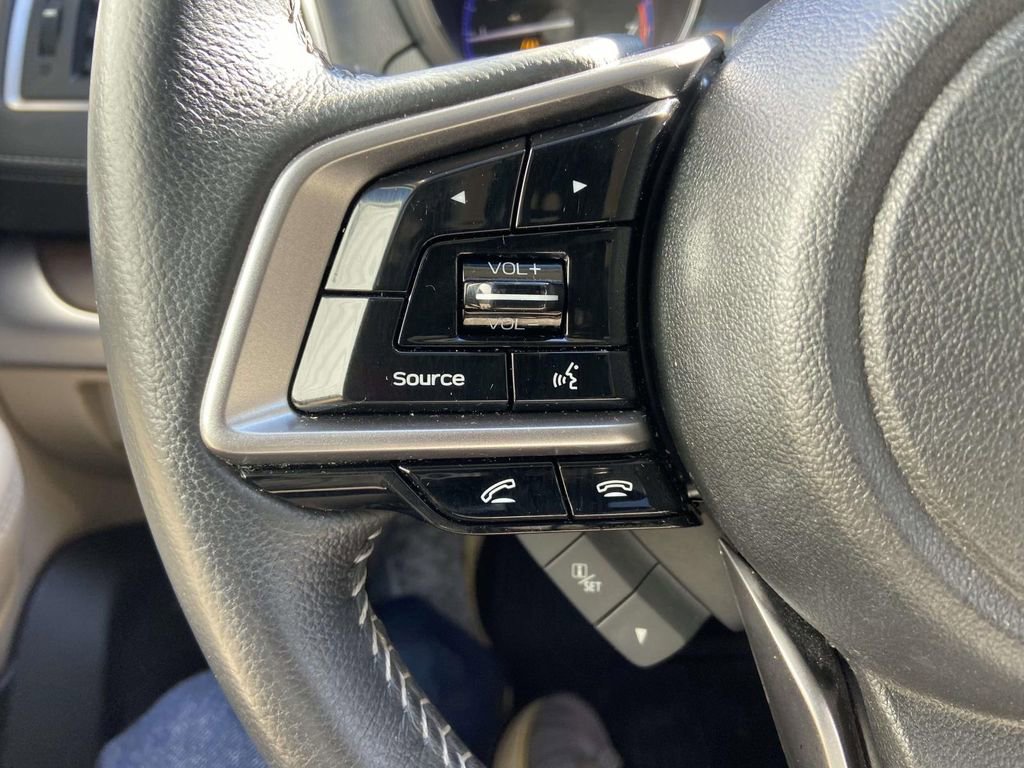 Used 2018 Subaru Outback 3.6R Limited image 34
