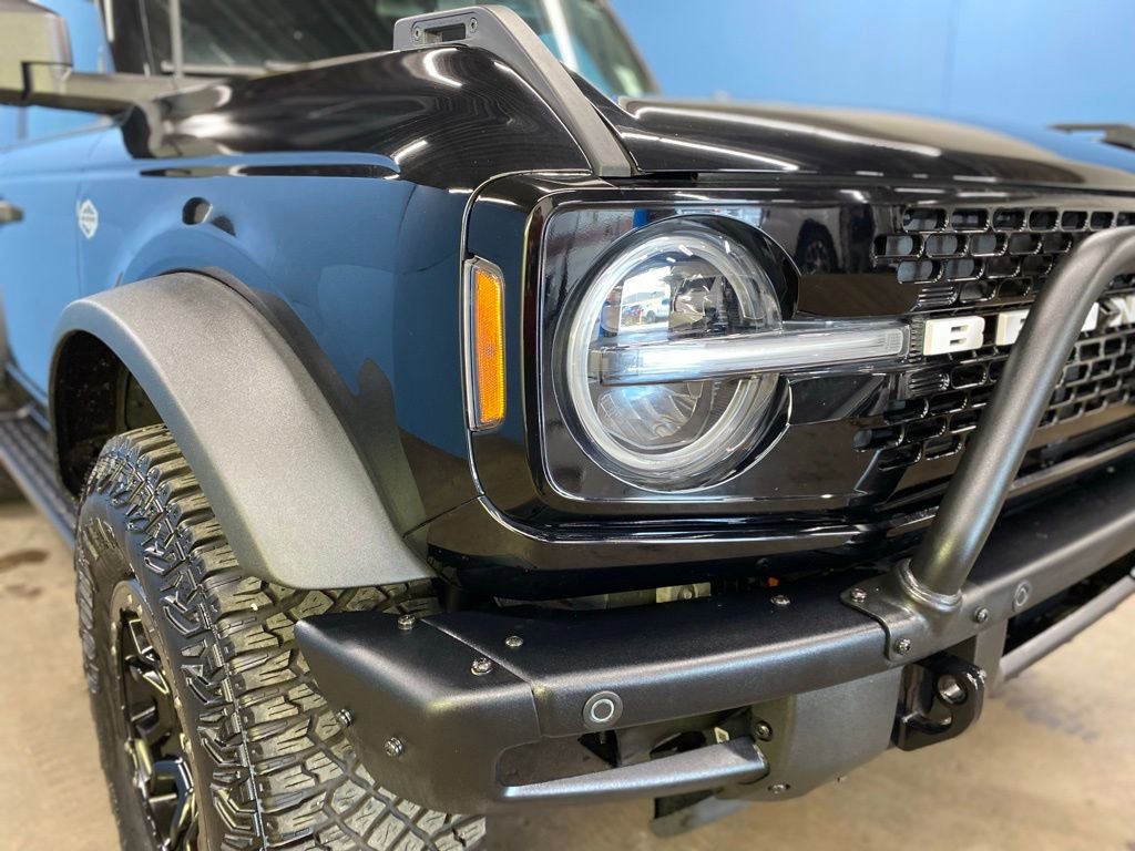Used 2023 Ford Bronco Wildtrak image 2