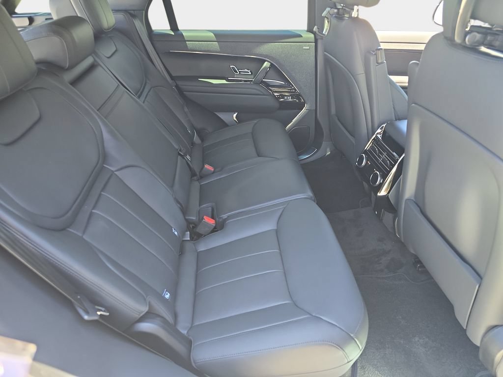 New 2026 Land Rover Range Rover Sport Dynamic SE AWD/4WD image 11