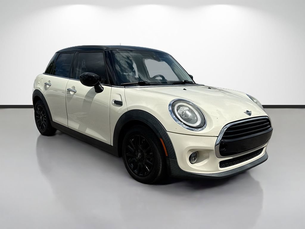 Used 2020 MINI Cooper 4-Door Hardtop image 1