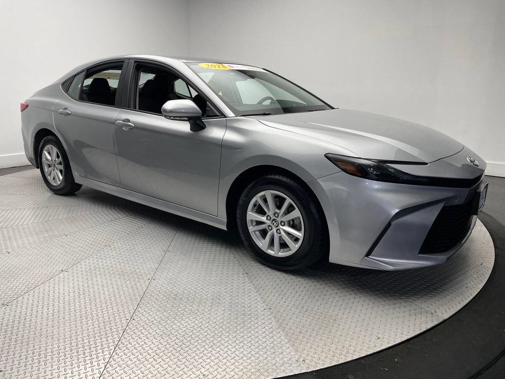 Used 2025 Toyota Camry LE FWD image 3