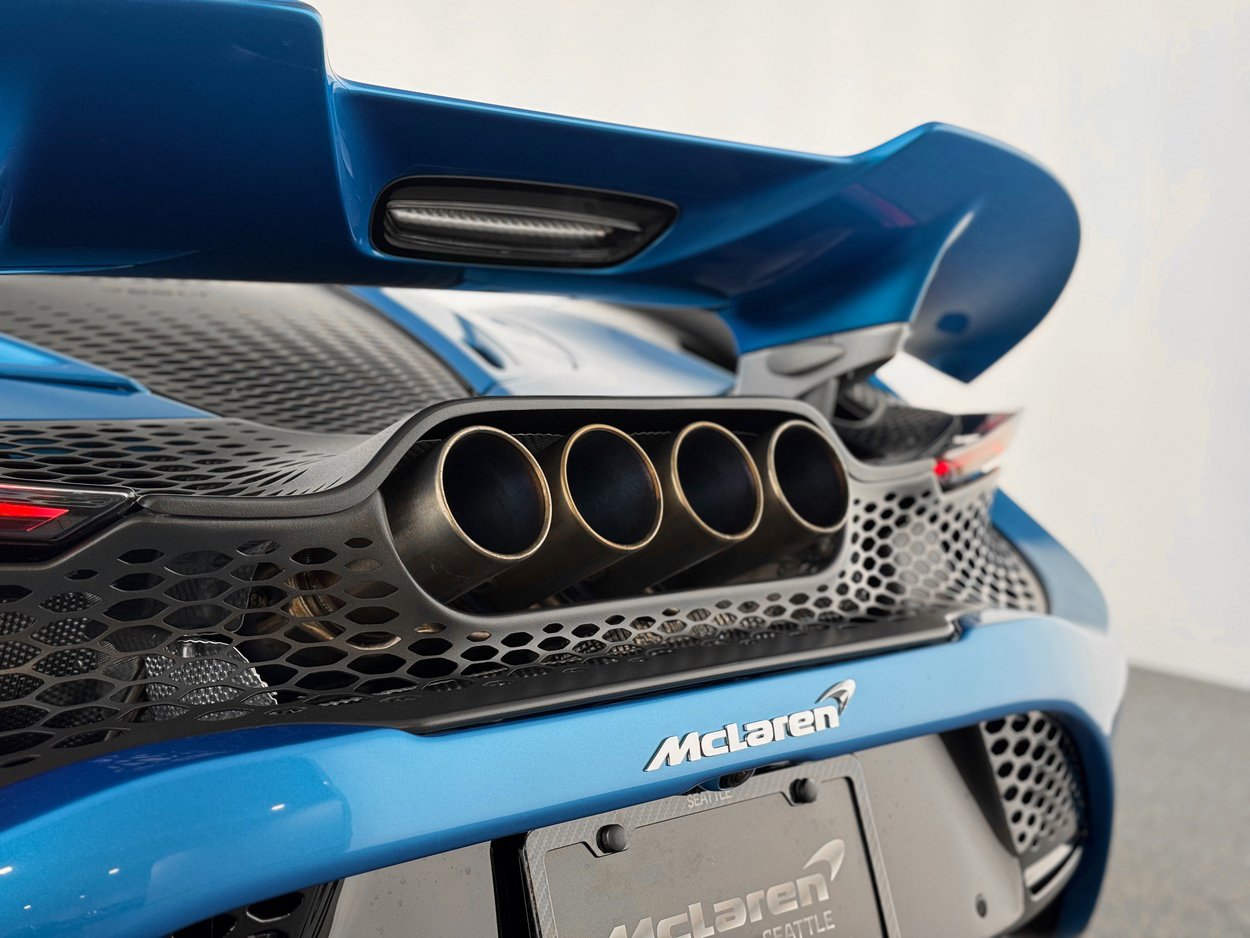 Used 2022 McLaren 765LT image 45