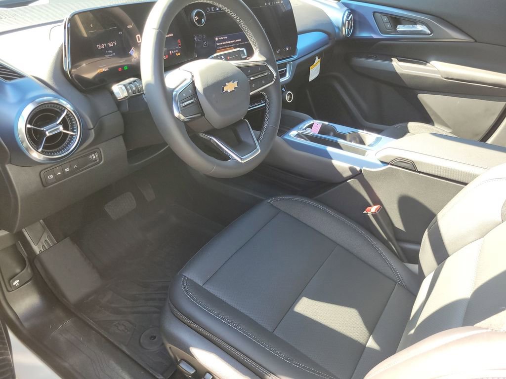 New 2026 Chevrolet Equinox EV LT image 10