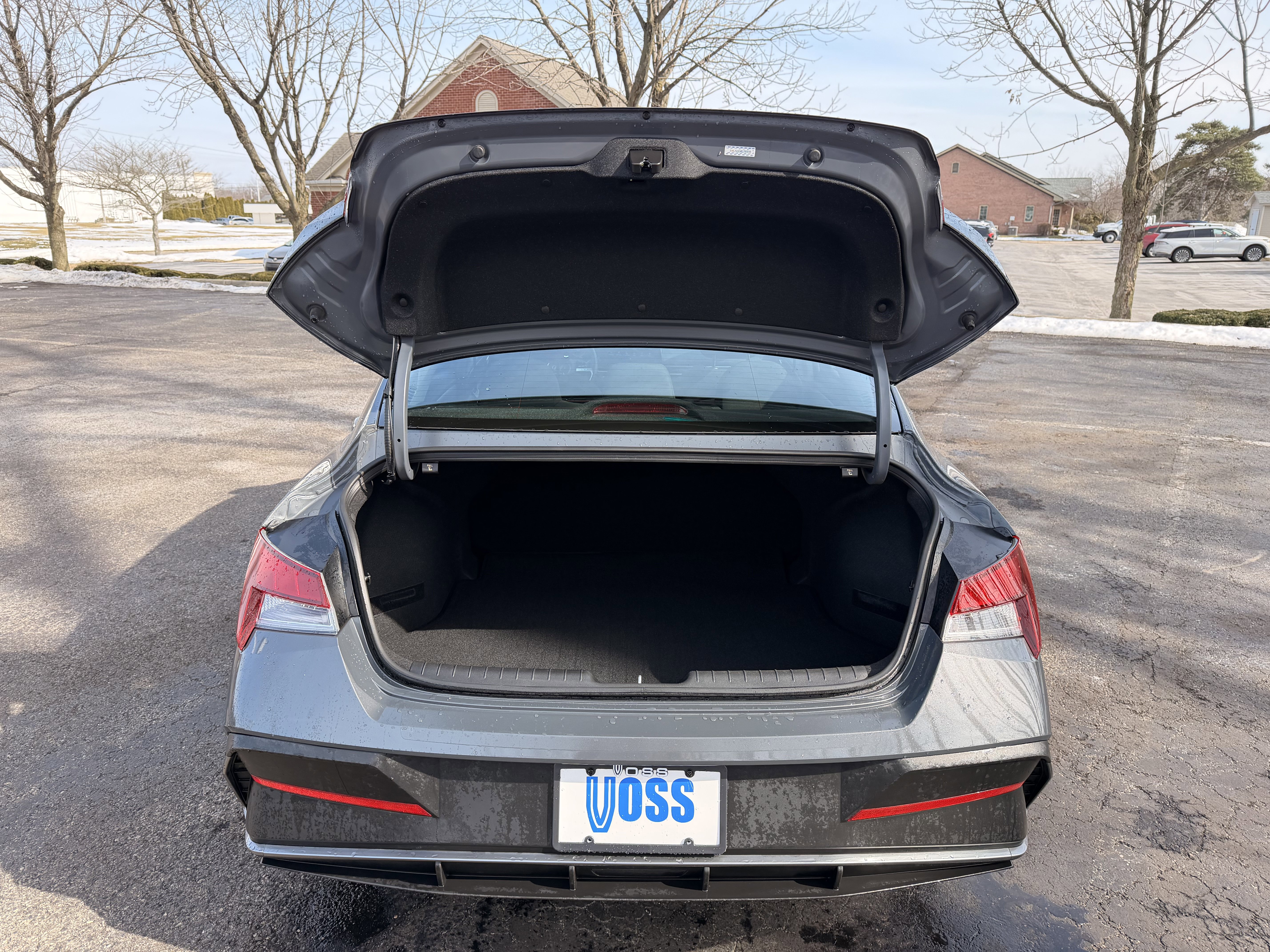 Used 2024 Hyundai Elantra SEL image 12