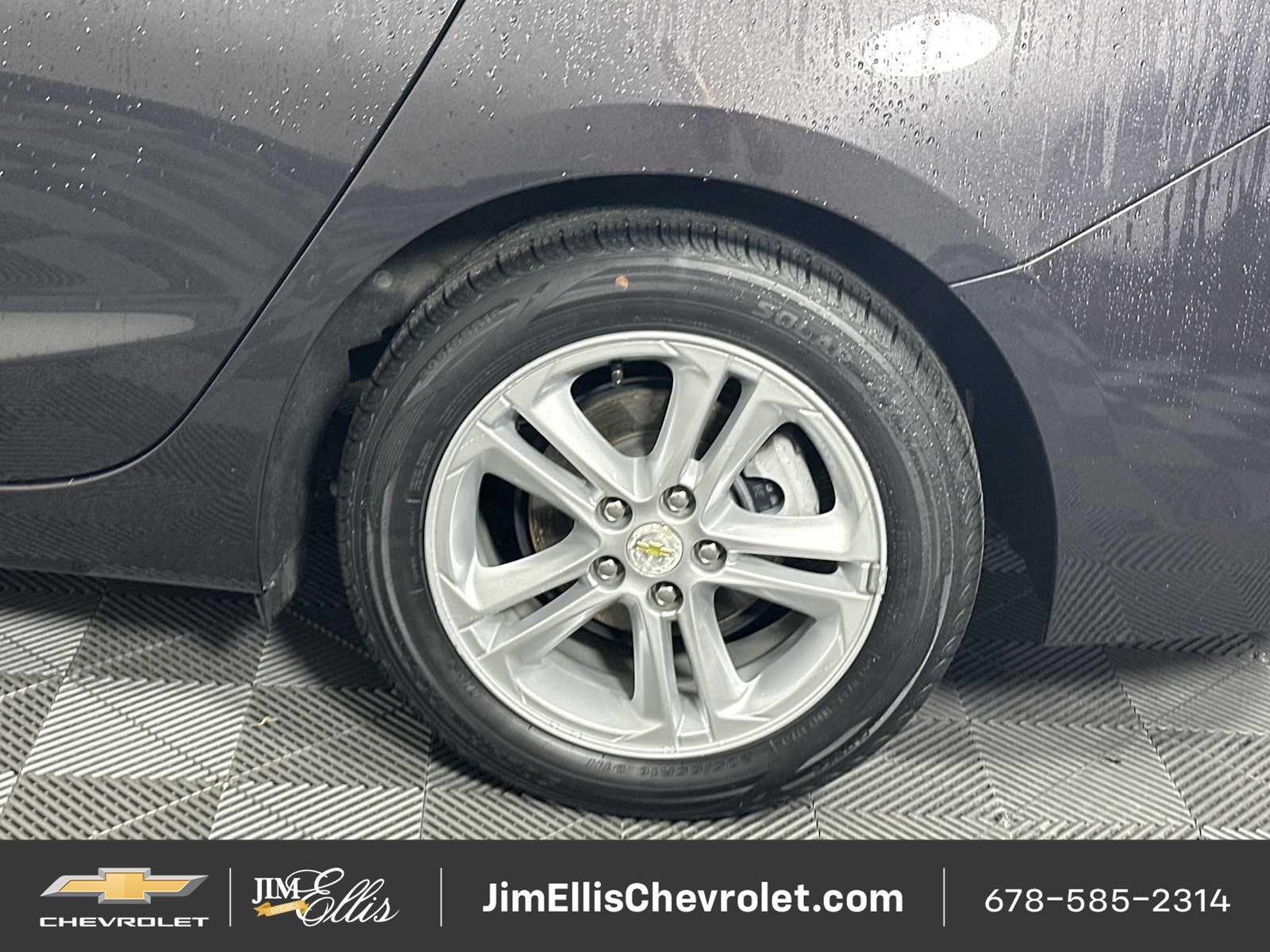 Used 2017 Chevrolet Cruze LT w/ Convenience Package FWD image 21