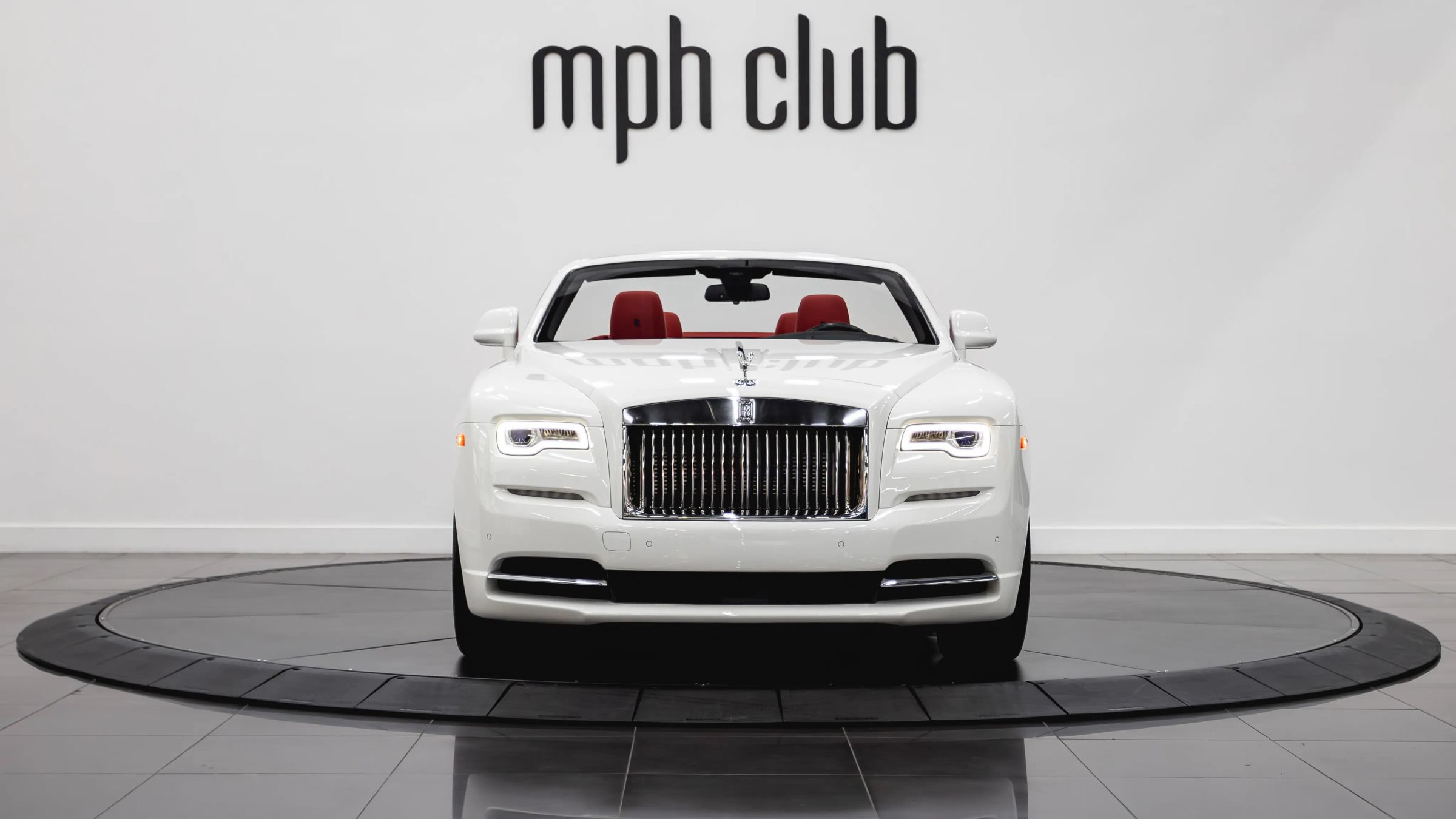Used 2017 Rolls-Royce Dawn RWD image 13