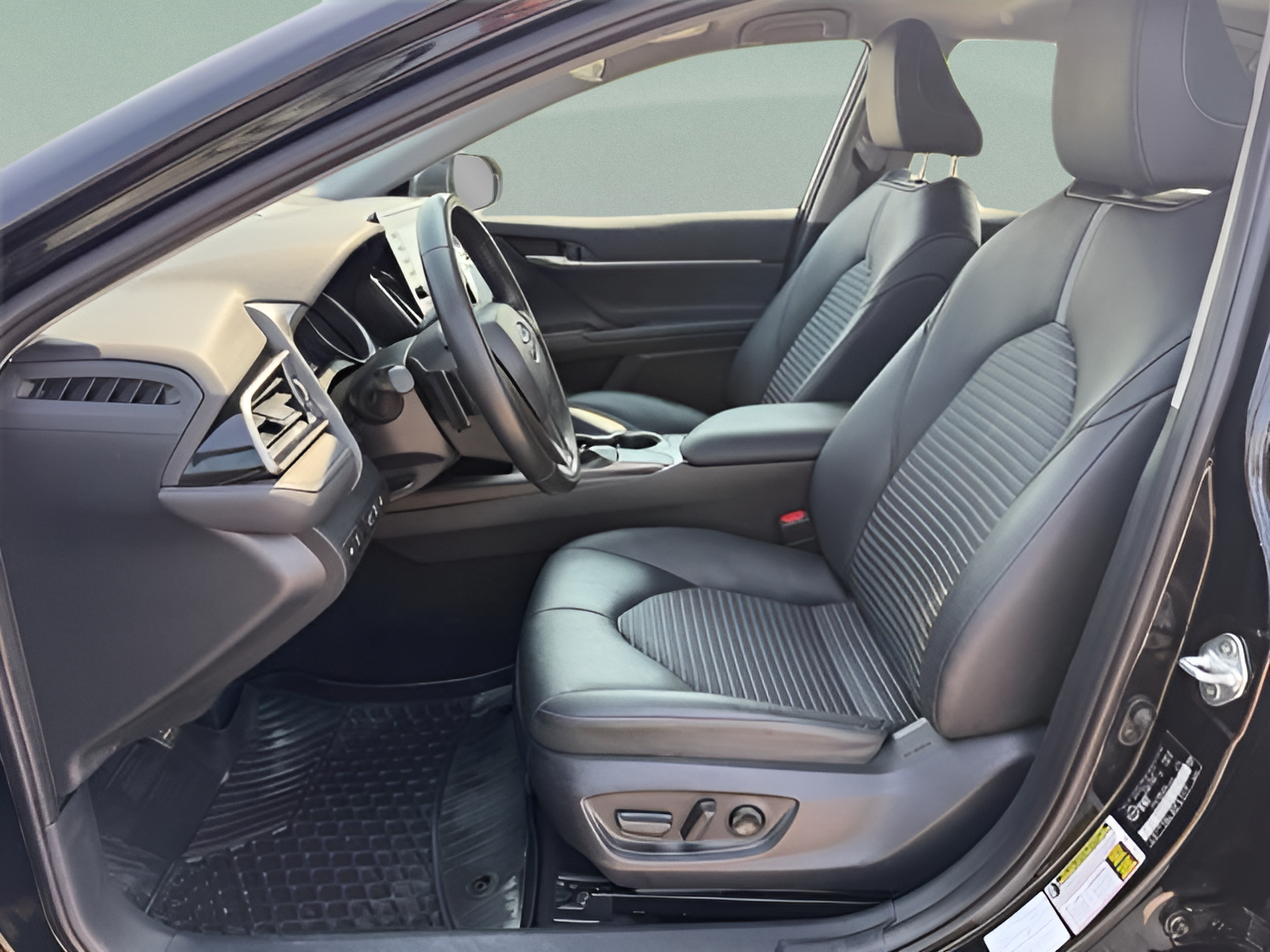 Used 2024 Toyota Camry SE FWD image 22