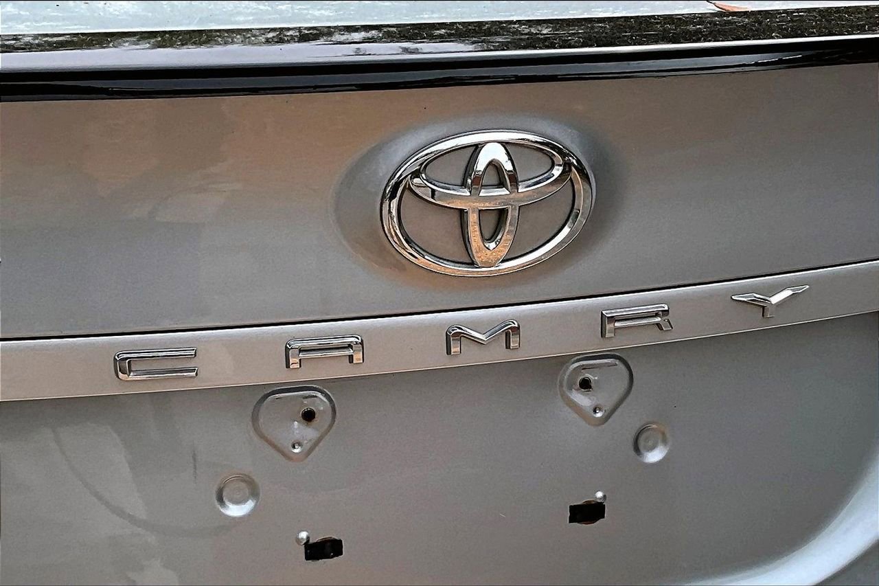 Used 2020 Toyota Camry XSE image 26