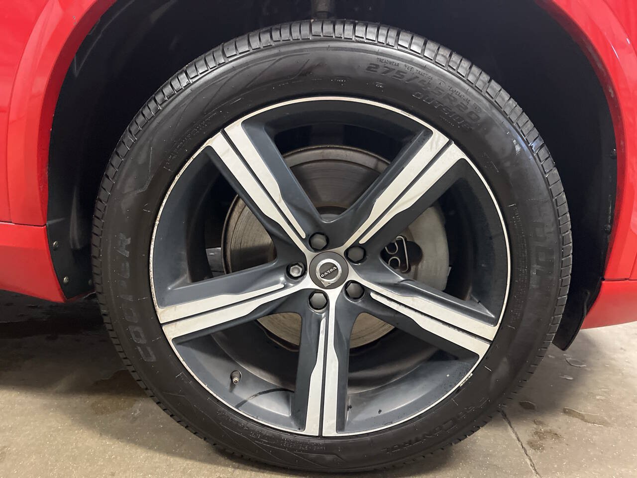 Used 2016 Volvo XC90 T6 R-Design w/ Protection Package Plus AWD/4WD image 8