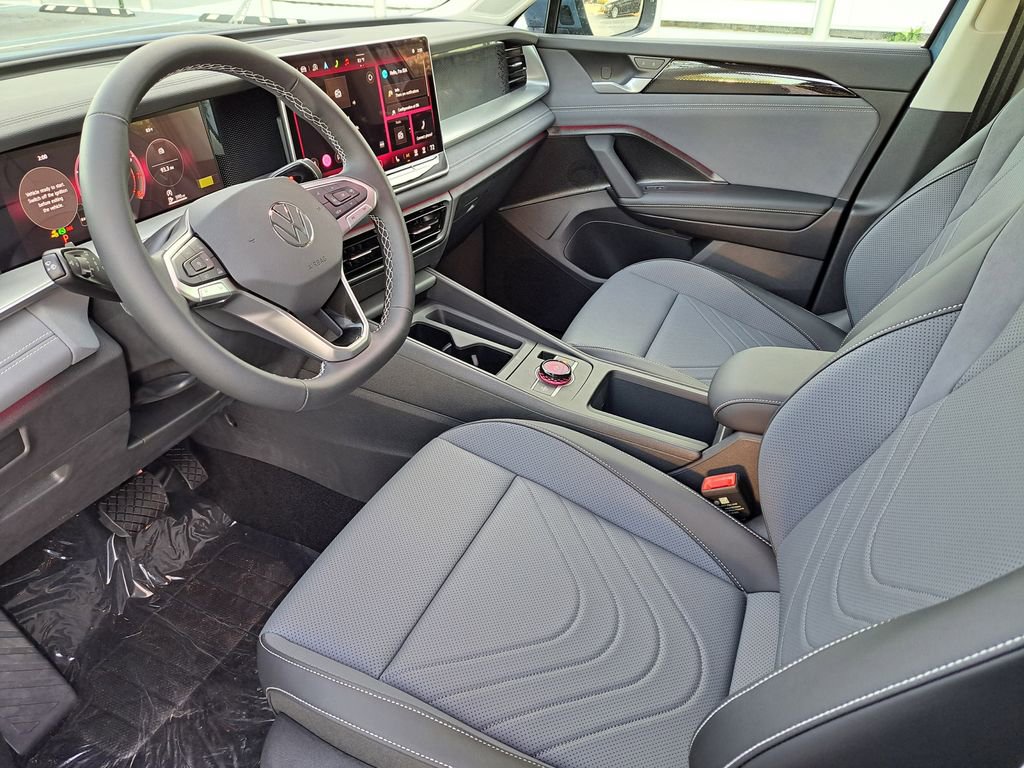 New 2026 Volkswagen Tiguan SE image 7