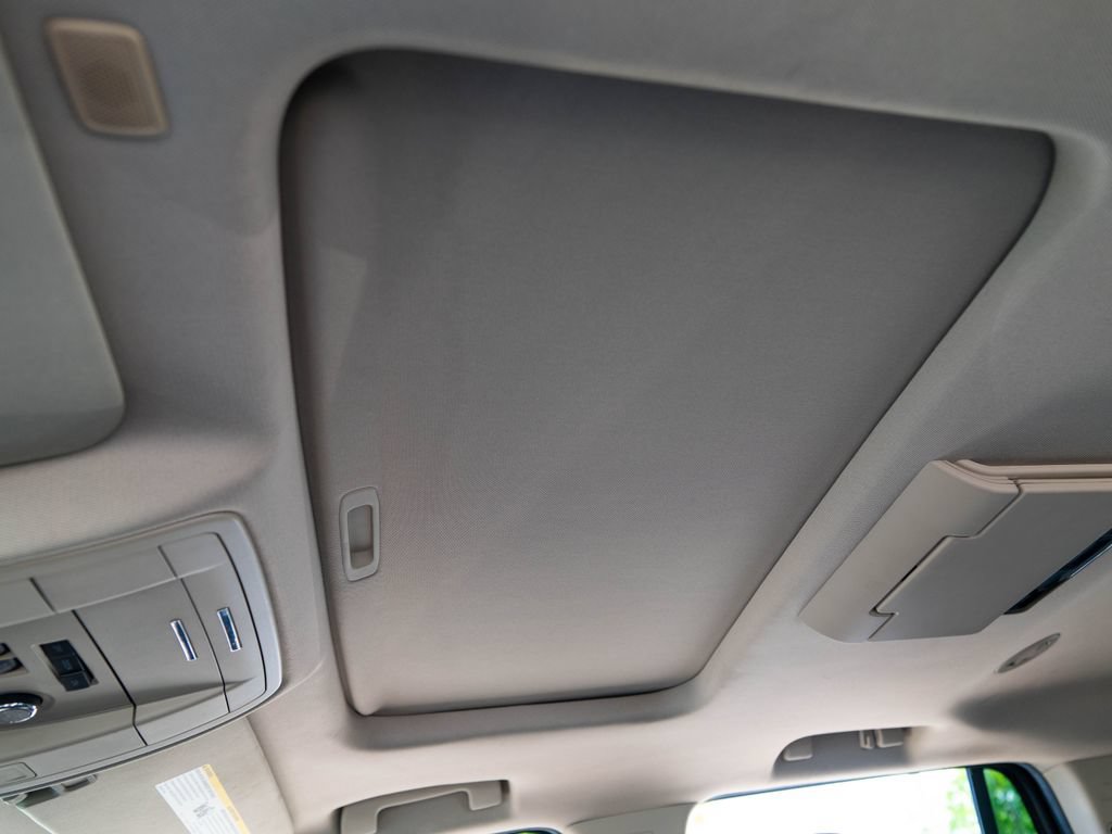 Used 2020 Chevrolet Tahoe Premier AWD/4WD image 30