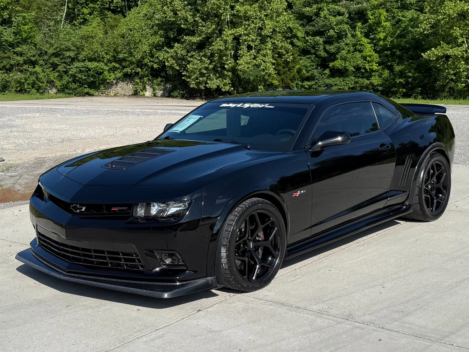 Used 2015 Chevrolet Camaro Z/28 RWD image 2