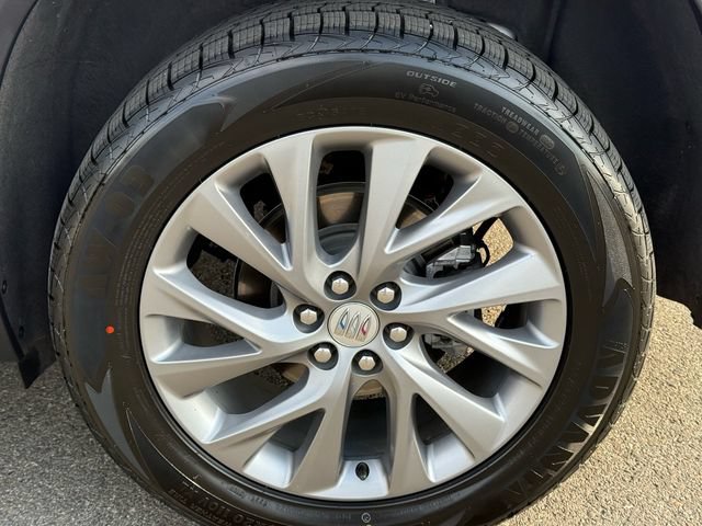 Used 2025 Buick Enclave Preferred AWD/4WD image 36