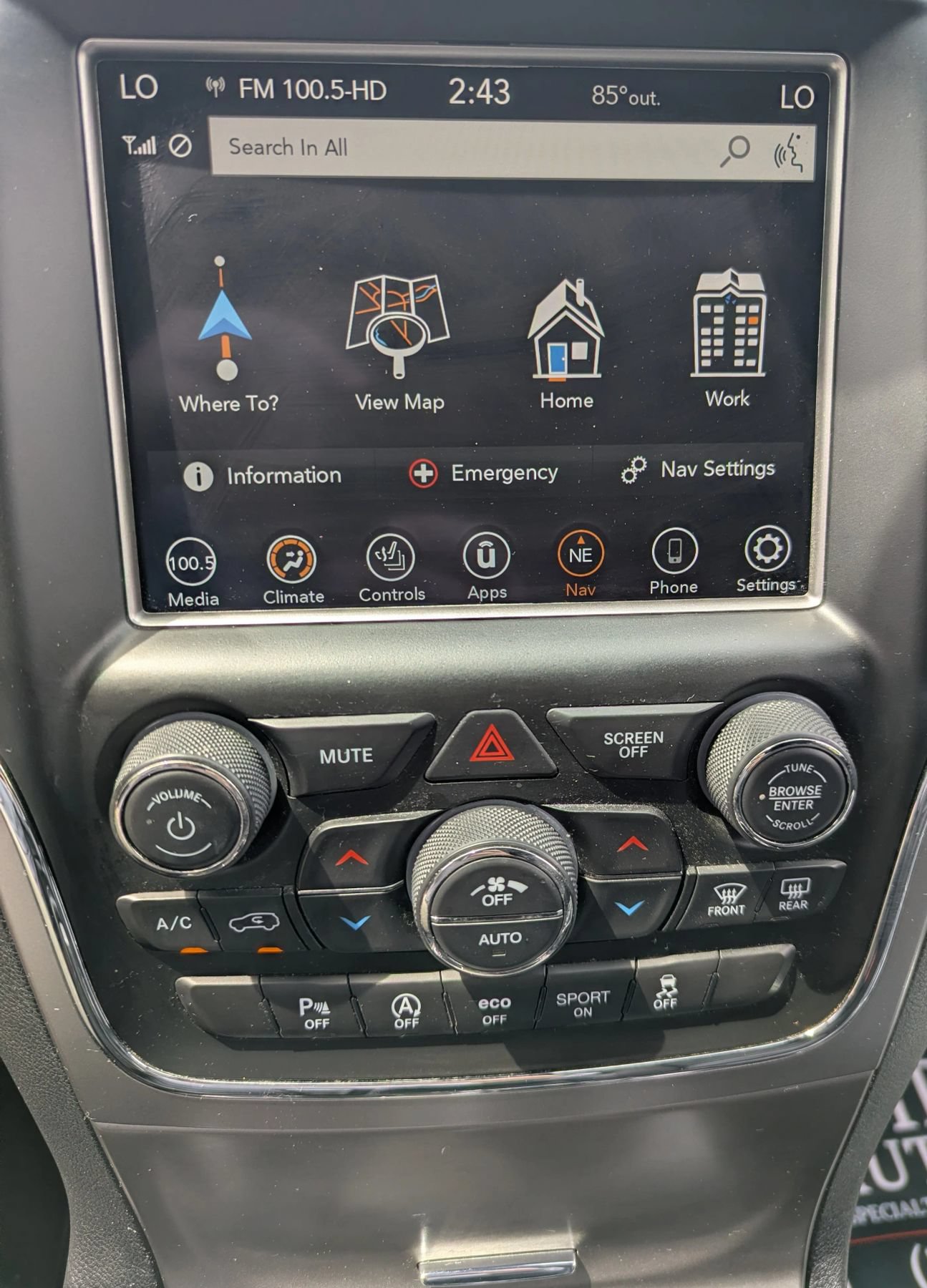 Used 2018 Jeep Grand Cherokee Limited AWD/4WD image 12