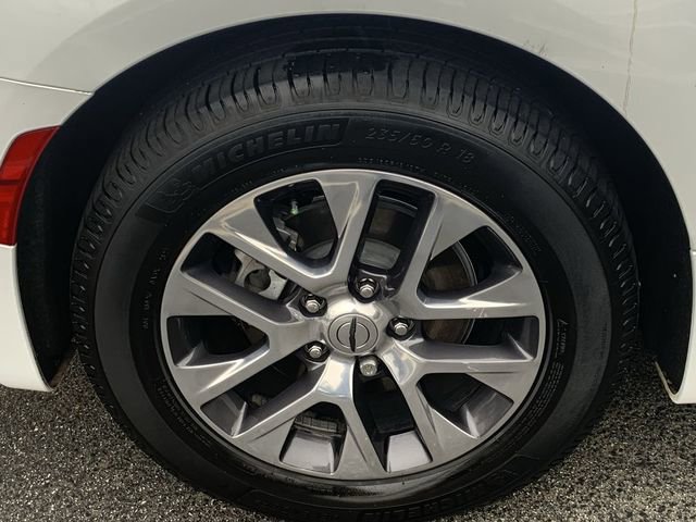 Used 2023 Chrysler Pacifica Pinnacle FWD image 37
