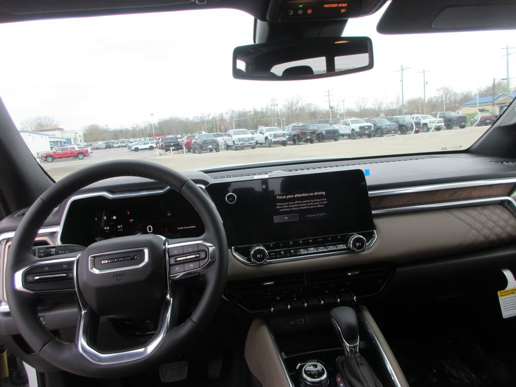 New 2026 GMC Canyon Denali image 17