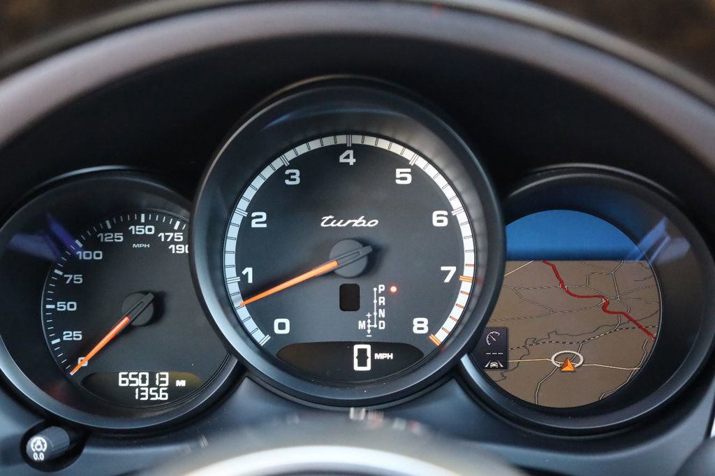 Used 2015 Porsche Macan Turbo image 43