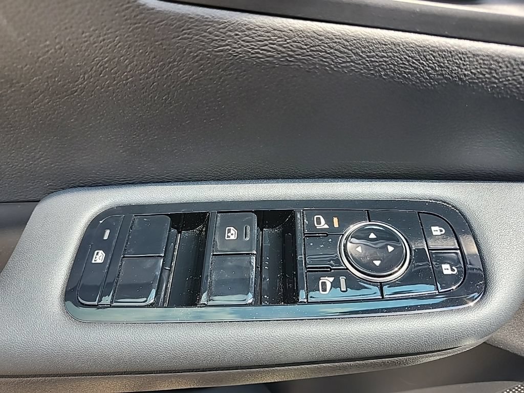 New 2026 Nissan Leaf w/ Floor Mat Package (S+) FWD image 10