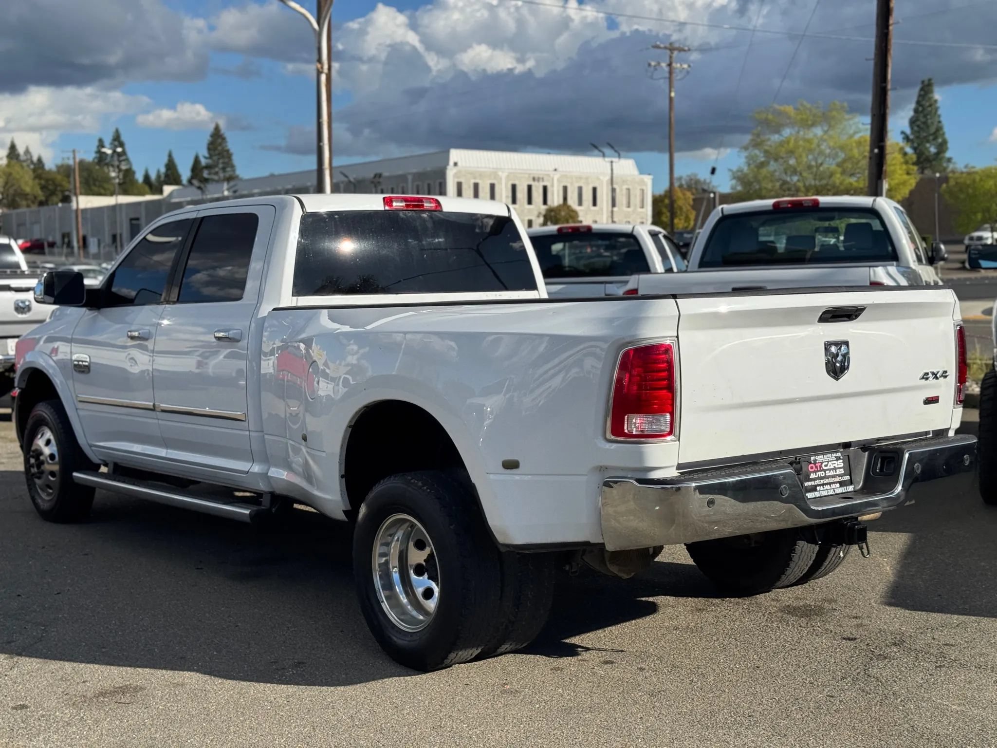 Used 2015 RAM 3500 Laramie Longhorn AWD/4WD image 5