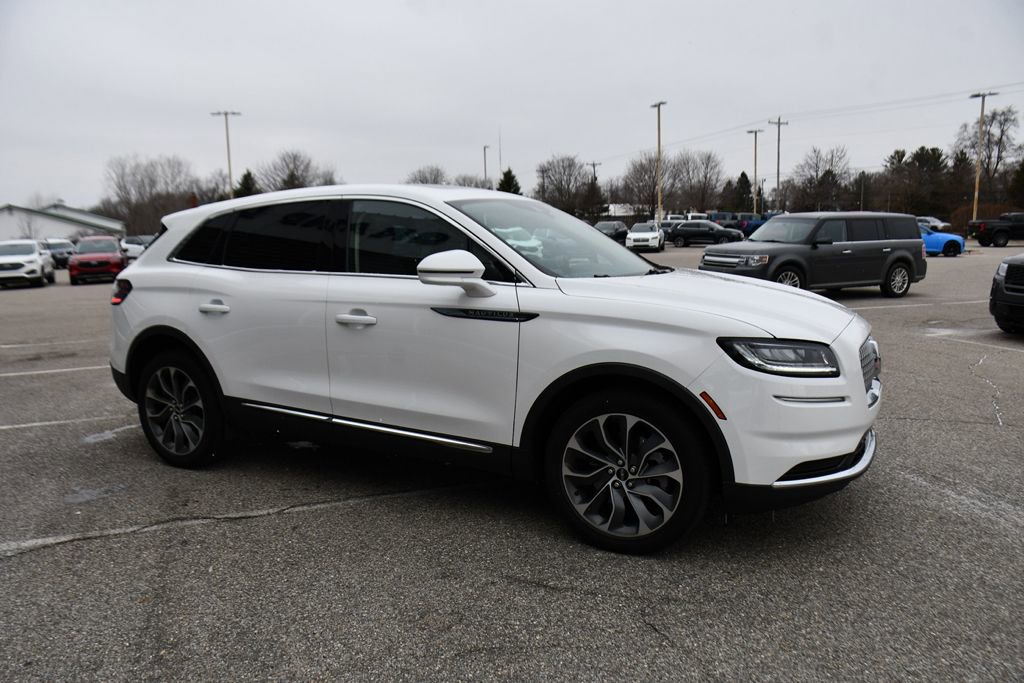 Used 2023 Lincoln Nautilus Reserve image 8