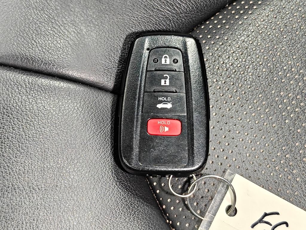 Used 2020 Toyota Camry XSE image 16