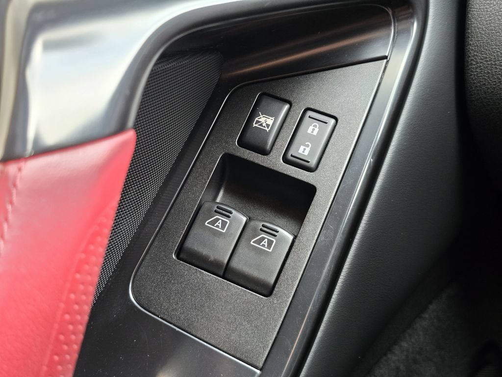 Used 2015 Nissan GT-R Black Edition AWD/4WD image 33