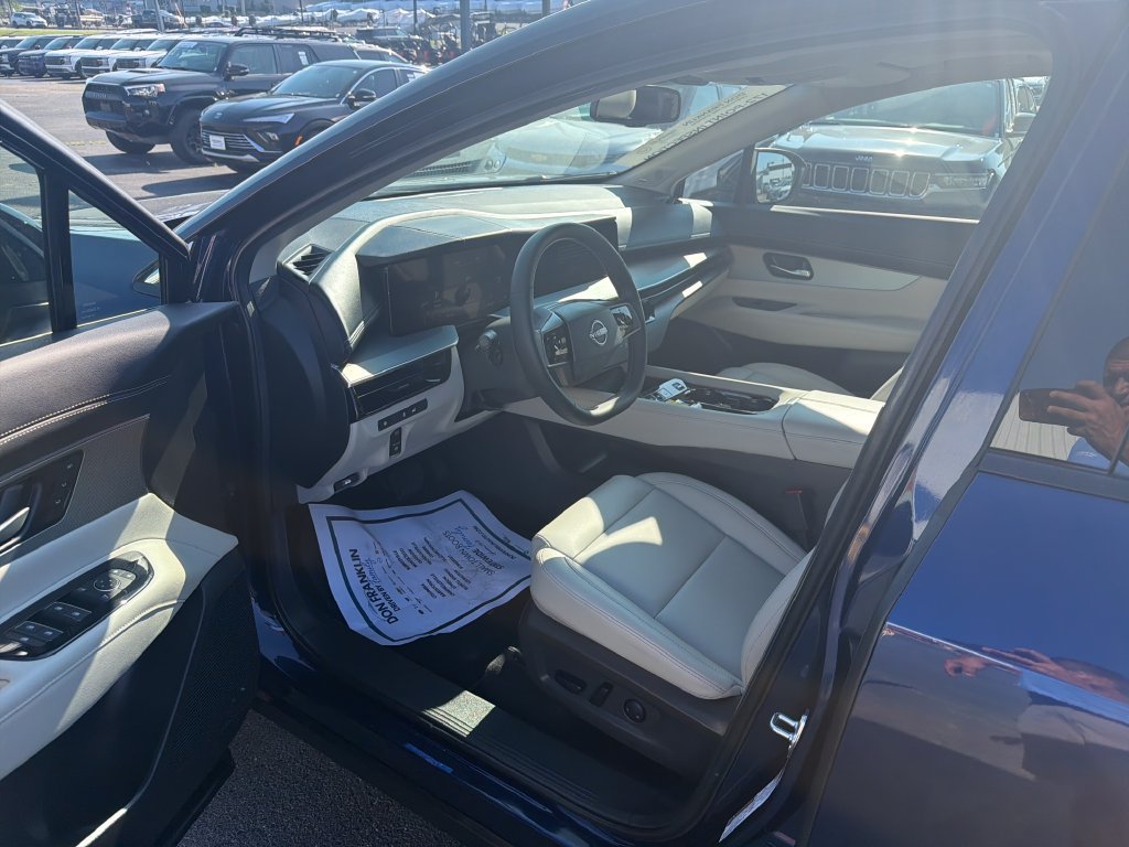 Used 2025 Nissan Murano SL w/ Cargo Package AWD/4WD image 18