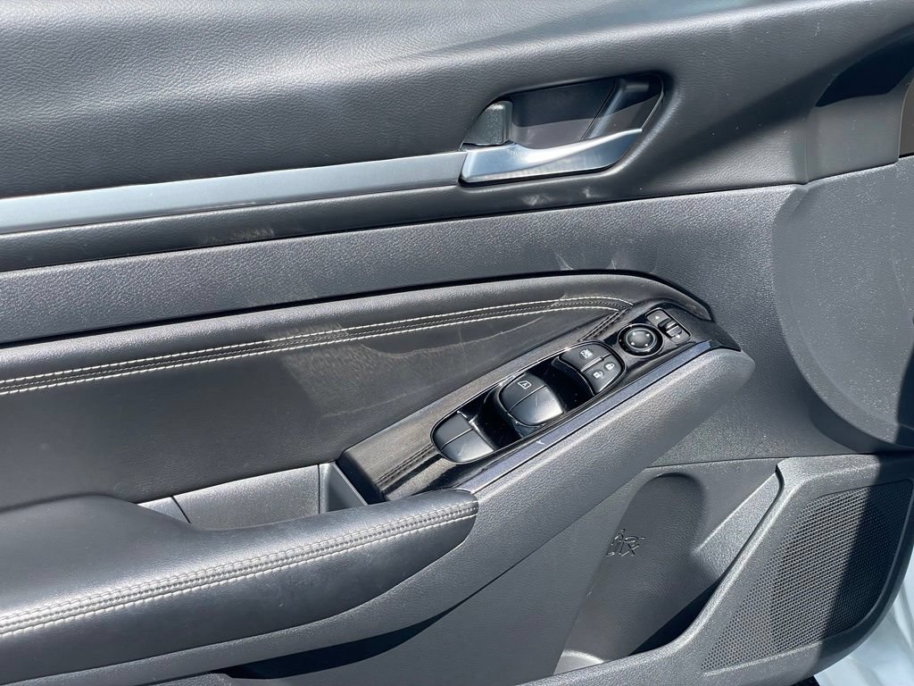 Certified 2023 Nissan Altima 2.5 SL AWD/4WD image 13
