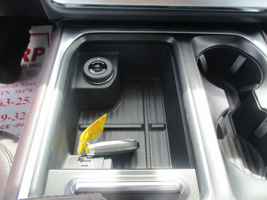 New 2026 Ford Expedition Platinum image 11