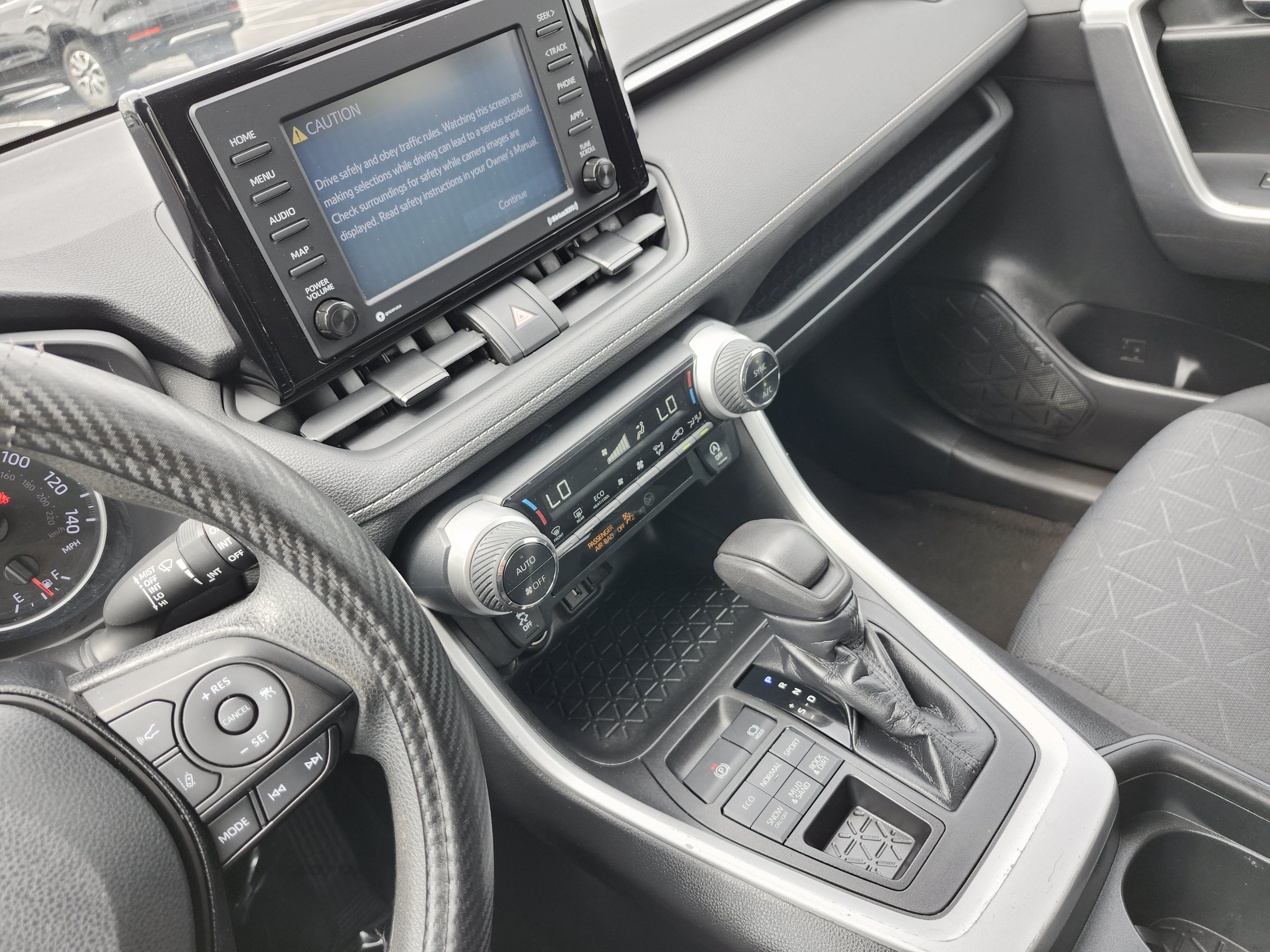 Used 2021 Toyota RAV4 XLE AWD/4WD image 30