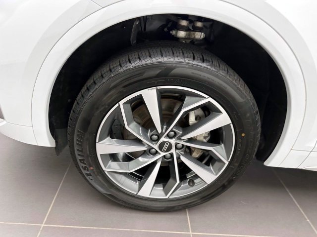 Used 2023 Audi Q5 2.0T Premium w/ Convenience Package AWD/4WD image 8