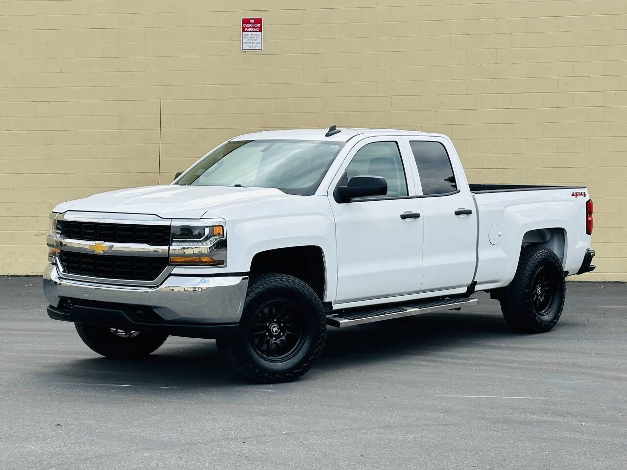 Used 2018 Chevrolet Silverado 1500 LS AWD/4WD image 3