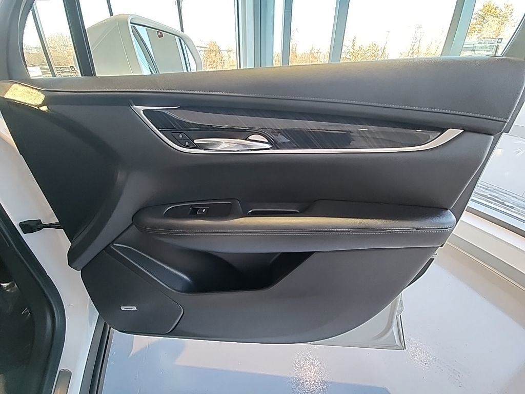 Used 2020 Cadillac XT6 Premium Luxury image 26