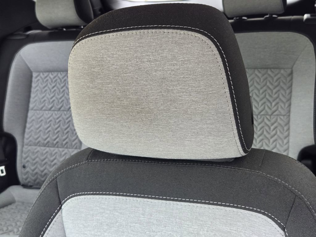 Used 2024 Chevrolet Equinox LS w/ LS Convenience Package FWD image 17