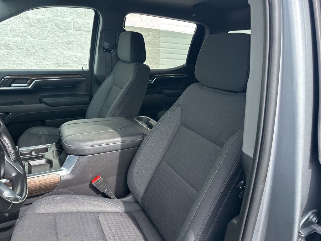 Used 2023 Chevrolet Silverado 1500 RST w/ Z71 Off-Road Package AWD/4WD image 11