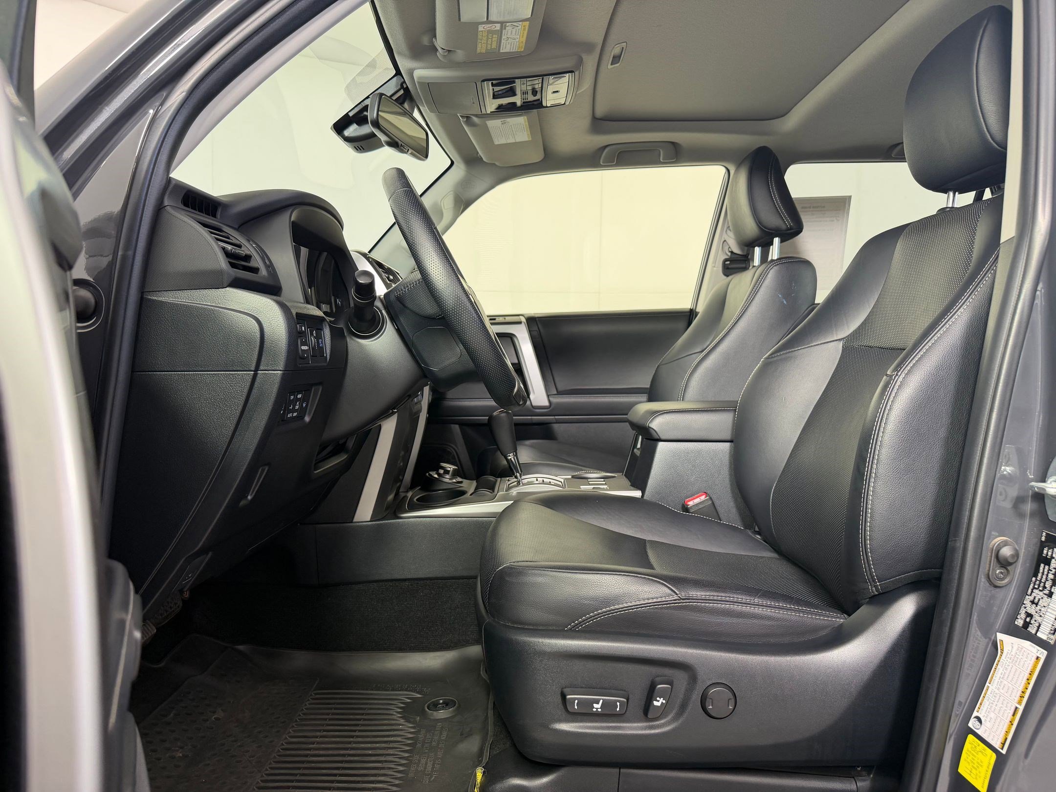 Used 2024 Toyota 4Runner Limited image 4