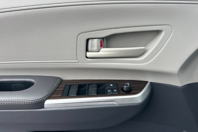 Used 2022 Toyota Sienna LE FWD image 14