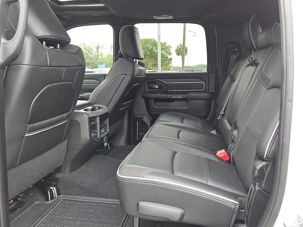 Used 2025 RAM 2500 Limited AWD/4WD image 11