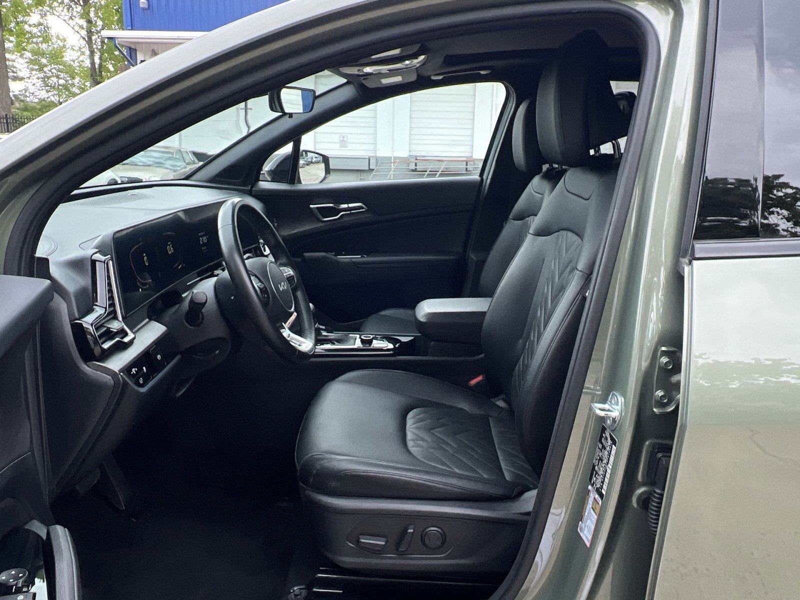 Used 2023 Kia Sportage X-Line w/ X-Line Premium Package AWD/4WD image 26