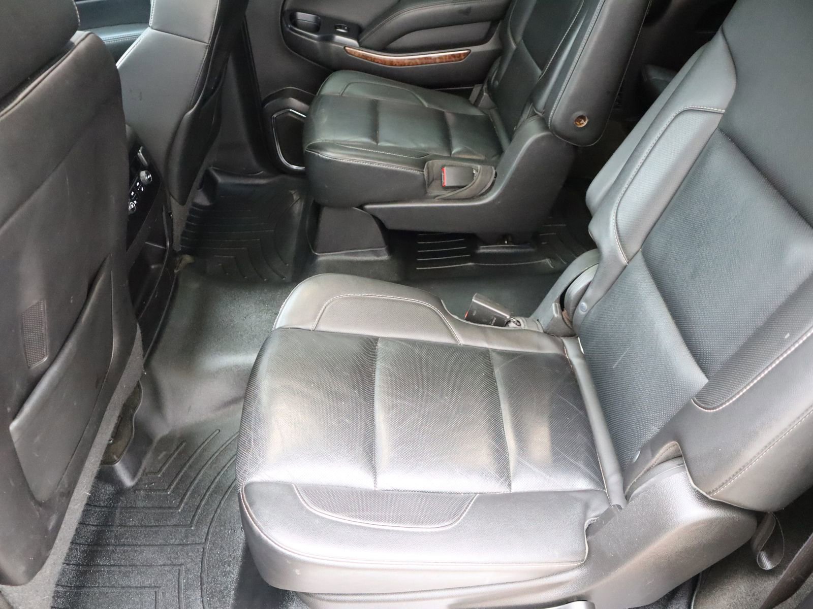 Used 2015 Chevrolet Suburban LTZ AWD/4WD image 47
