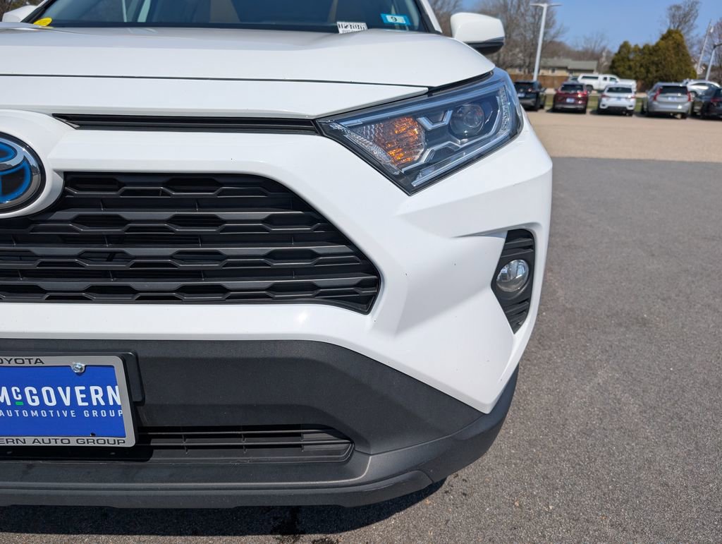 Used 2020 Toyota RAV4 XLE w/ Convenience Package AWD/4WD image 11