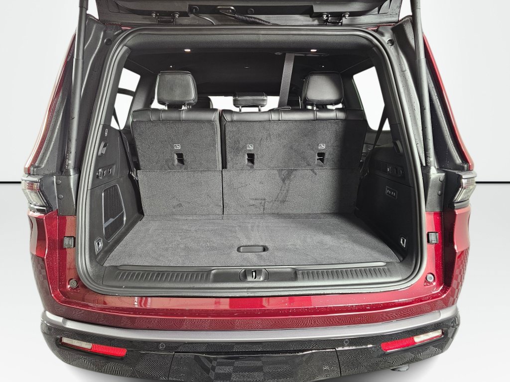 New 2026 Jeep Grand Wagoneer Limited AWD/4WD image 18