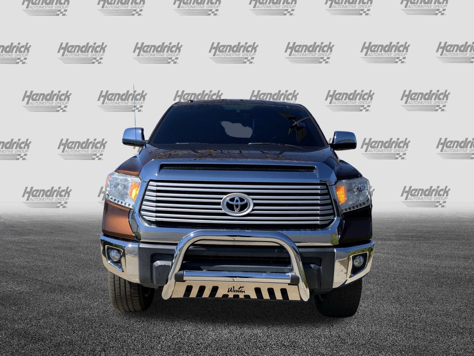 Used 2017 Toyota Tundra Limited w/ Limited Premium Package image 3