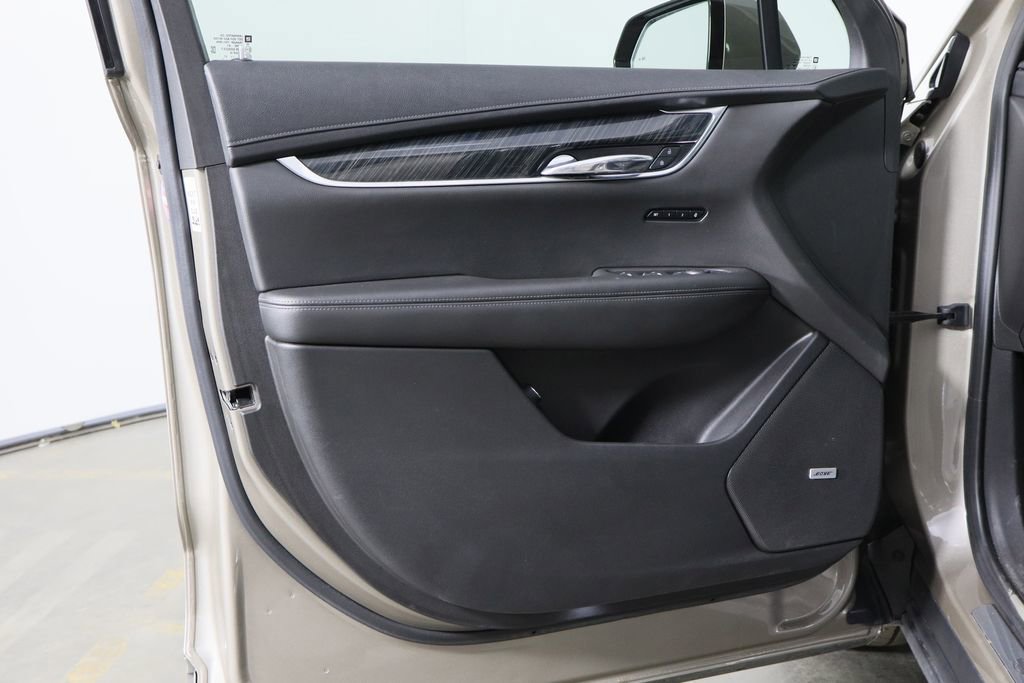 Used 2022 Cadillac XT6 Premium Luxury AWD/4WD image 22