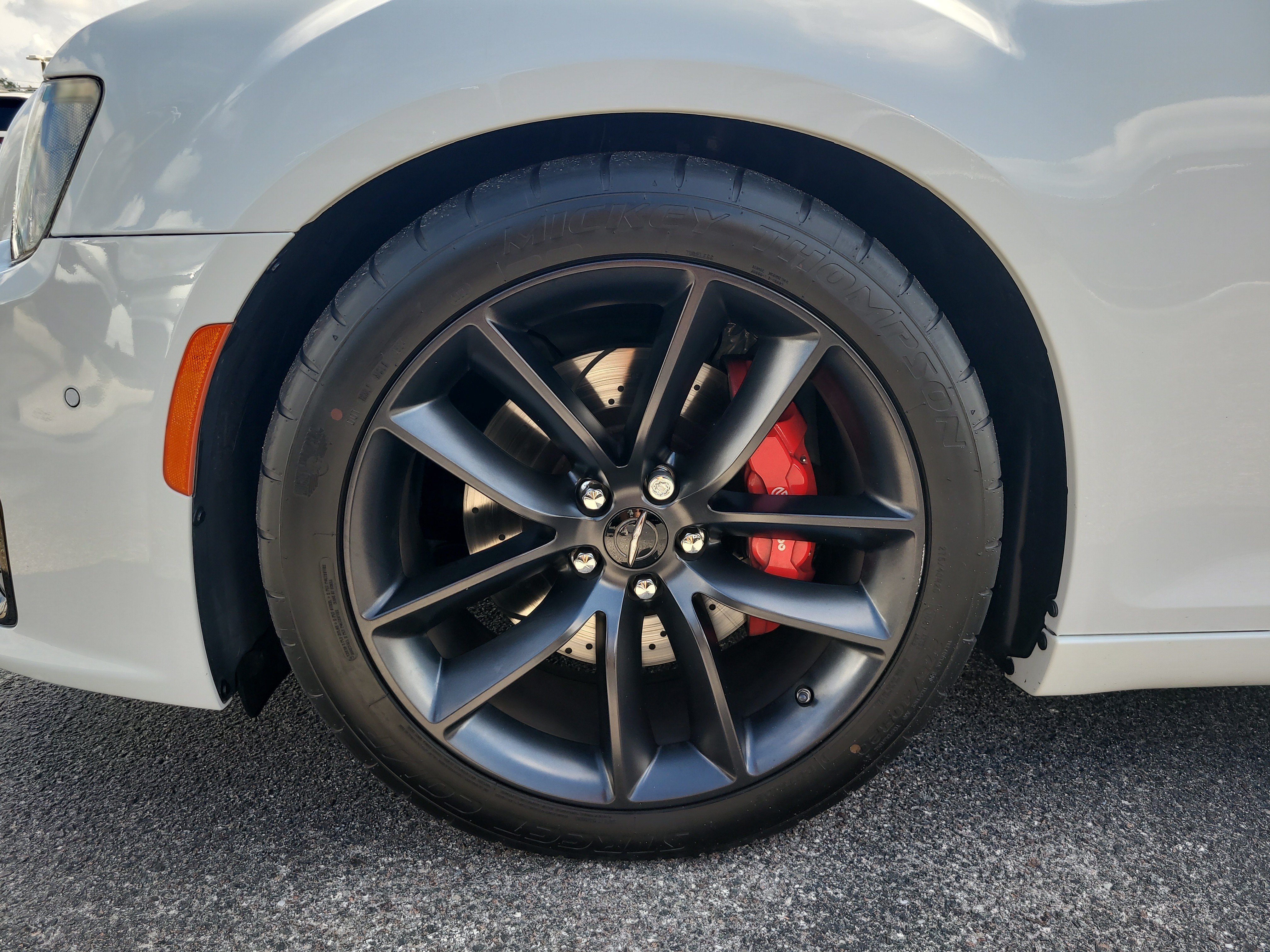 Used 2023 Chrysler 300 C RWD image 9